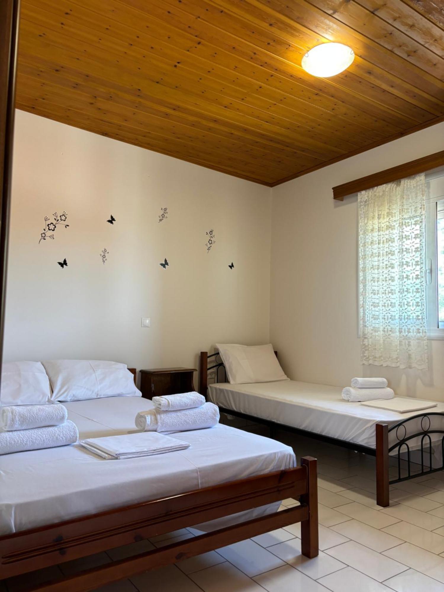 -Tsiakos Apartment- In Vryses Кипарисия Екстериор снимка