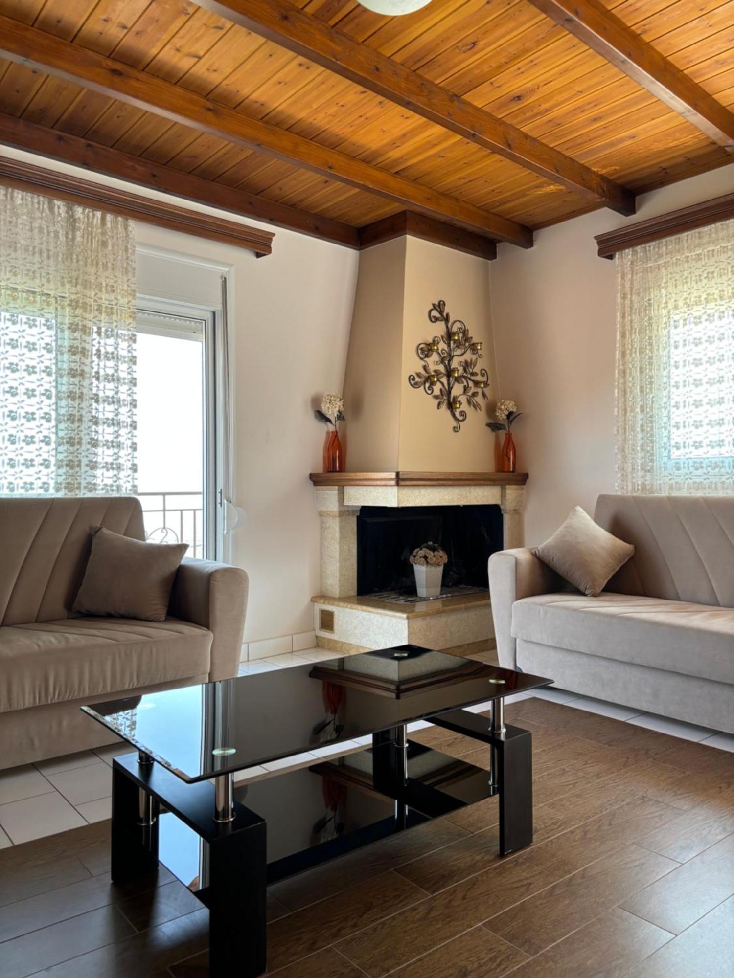 -Tsiakos Apartment- In Vryses Кипарисия Екстериор снимка